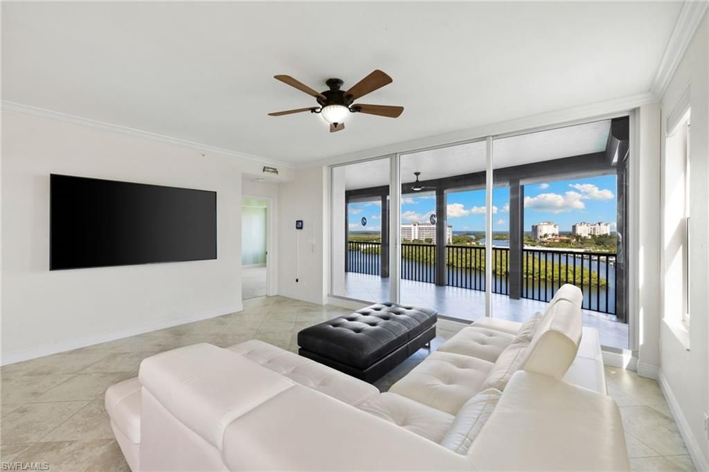 420 Cove Tower Dr, Unit 804, Naples, FL 34110 Photo