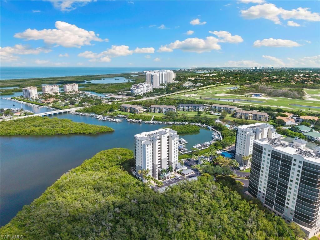 420 Cove Tower Dr, Unit 804, Naples, FL 34110 Photo