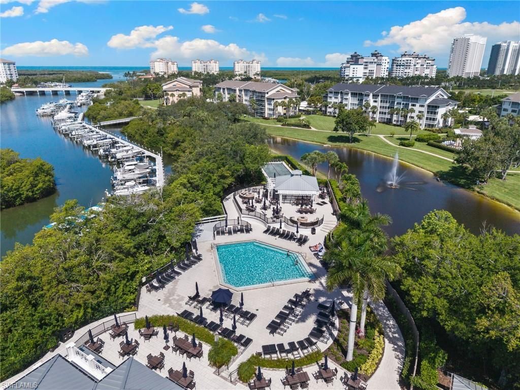 420 Cove Tower Dr, Unit 804, Naples, FL 34110 Photo
