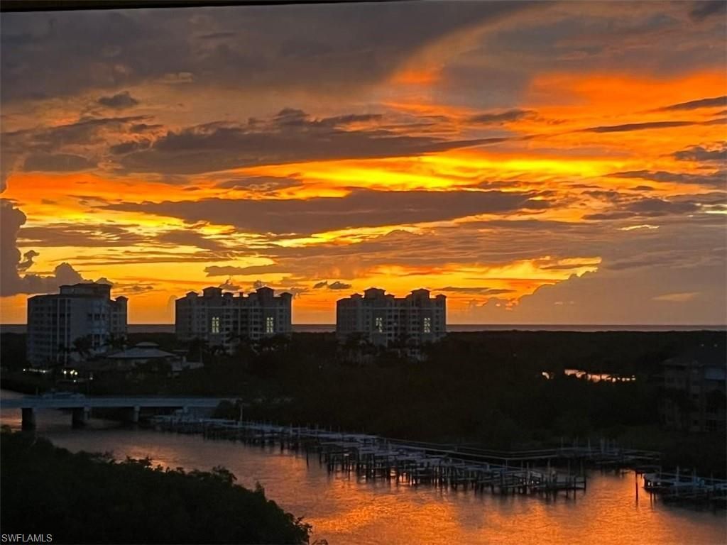 420 Cove Tower Dr, Unit 804, Naples, FL 34110 Photo