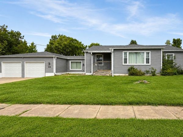 601 E Walnut Street, Ogden, IA 50212