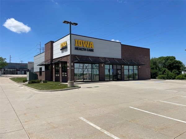 8605 Chambery Boulevard, Johnston, IA 50131