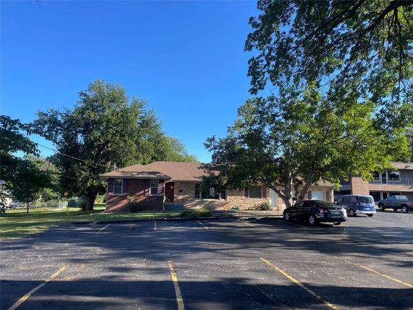 1011 Grand Avenue, West Des Moines, IA 50265