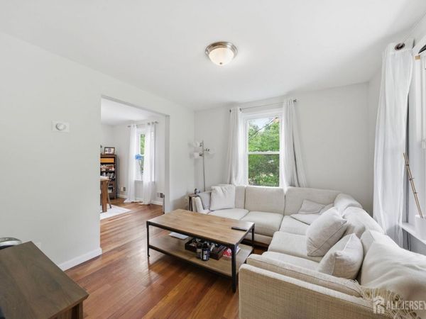 200 S 7th Avenue S, Highland Park, NJ 08904