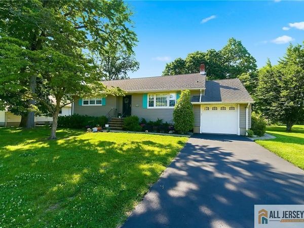 708 Sunbrite Lane, Piscataway, NJ 08854