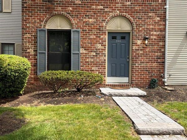 246 hampshire Court , Piscataway, NJ 08854