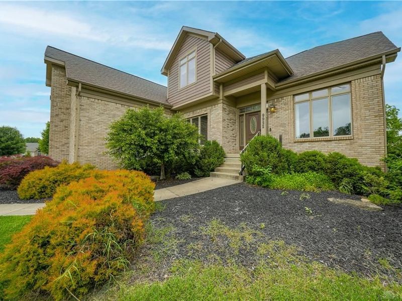 9922 Arn Drive, Washington Township, OH 45458 Photo 2