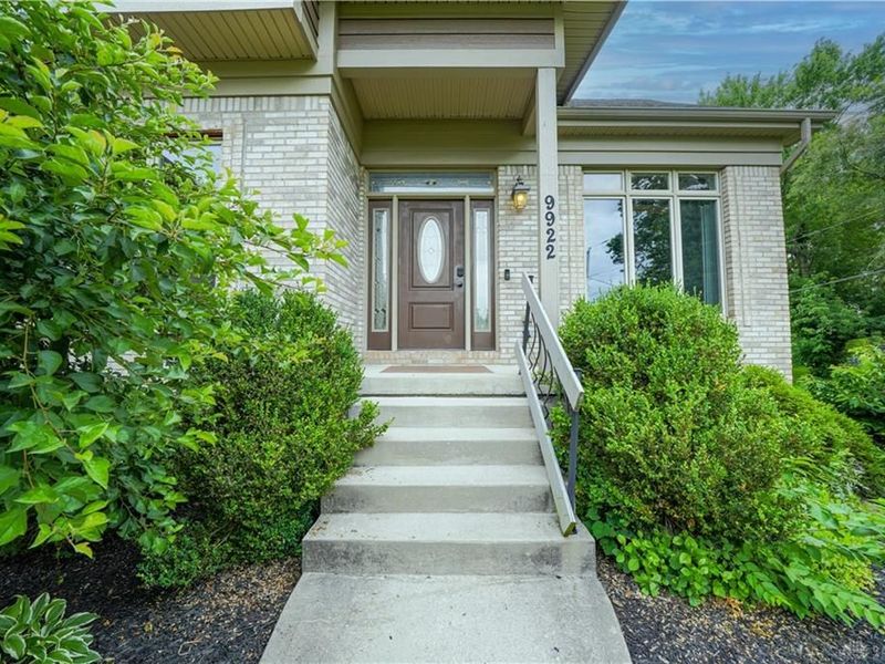 9922 Arn Drive, Washington Township, OH 45458 Photo 3