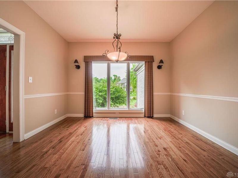9922 Arn Drive, Washington Township, OH 45458 Photo 6