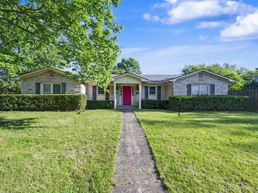 377 Redding Road, Lexington, KY 40517