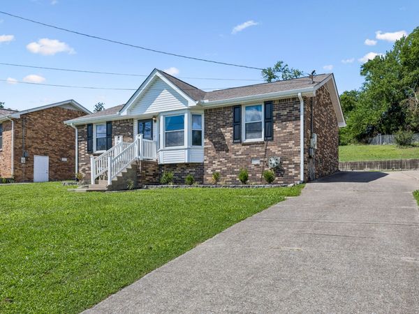 104 Spruce Dr, Hendersonville, TN 37075