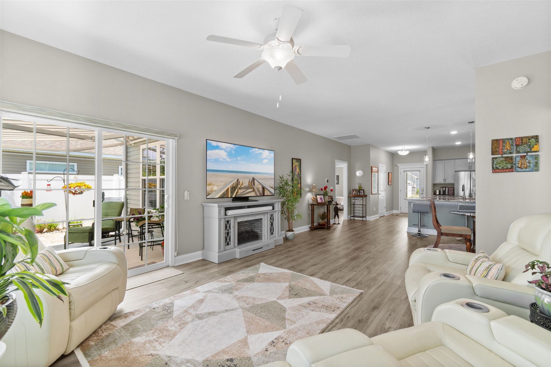 708 Hobonny Loop Photo 15