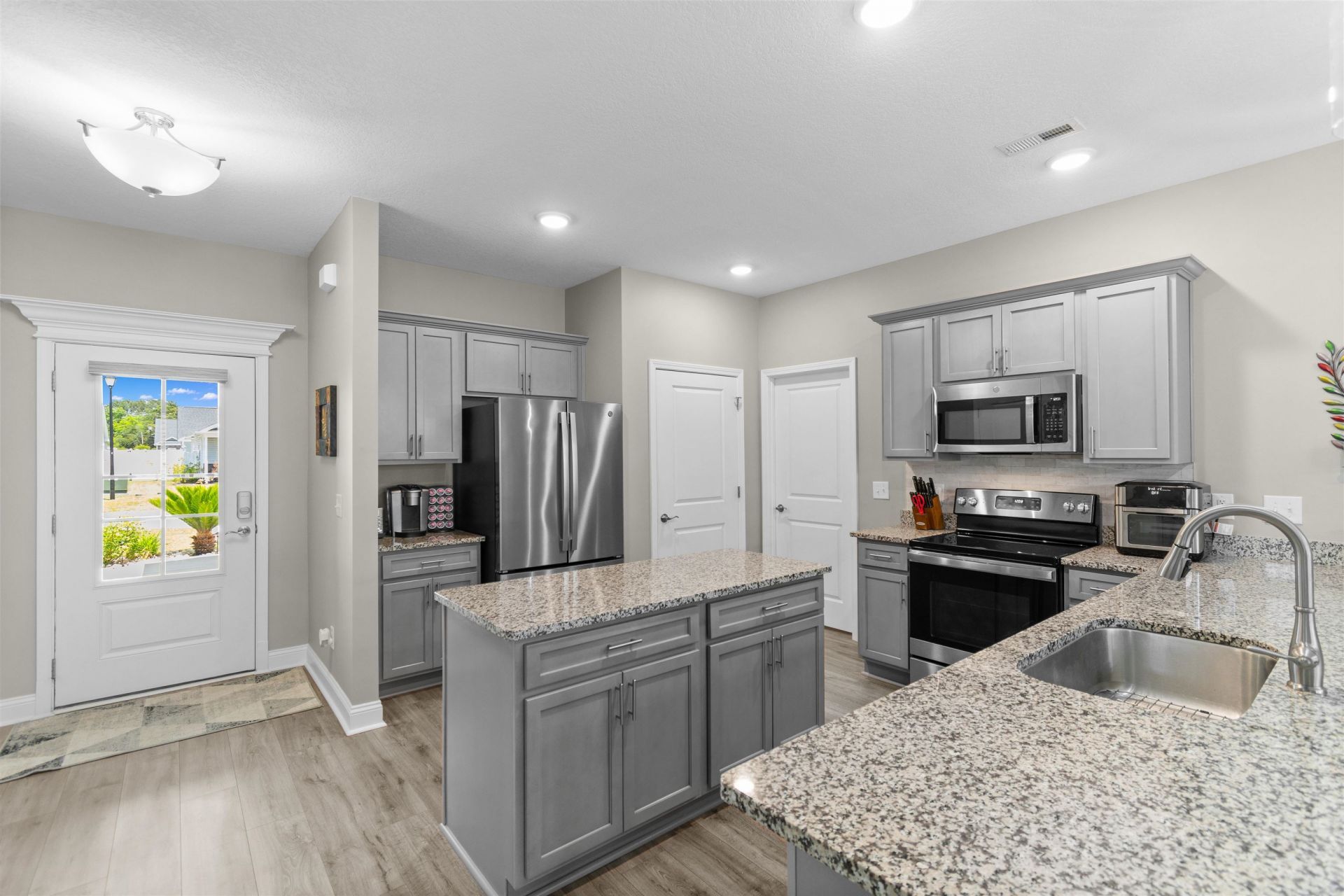 708 Hobonny Loop Photo 6