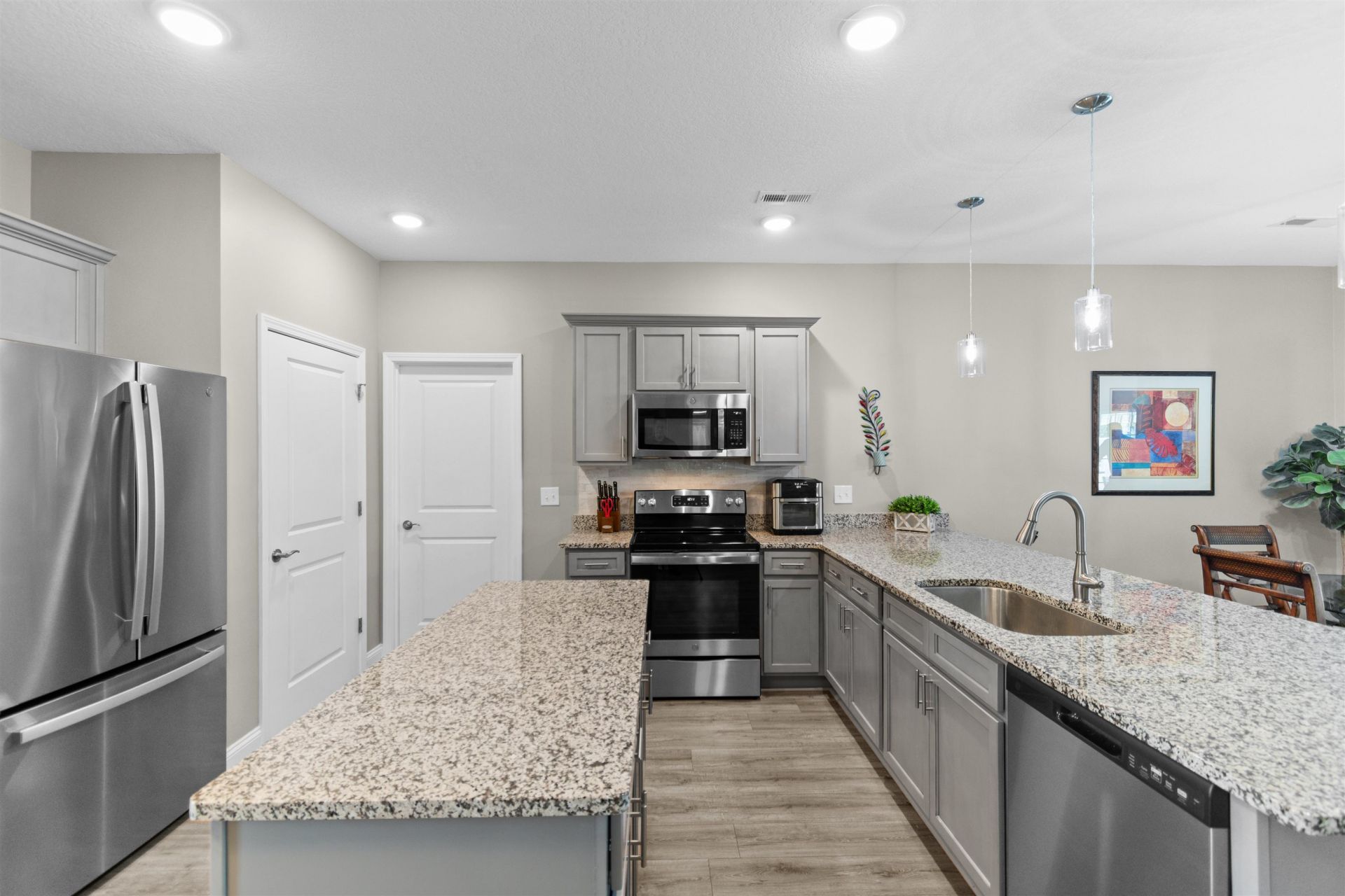 708 Hobonny Loop Photo 7