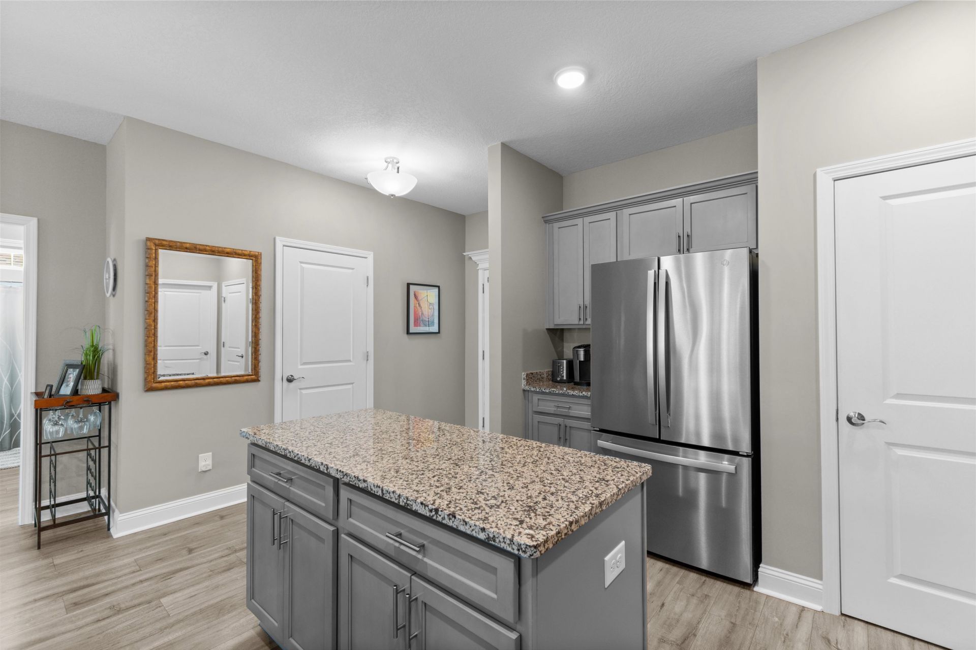 708 Hobonny Loop Photo 9
