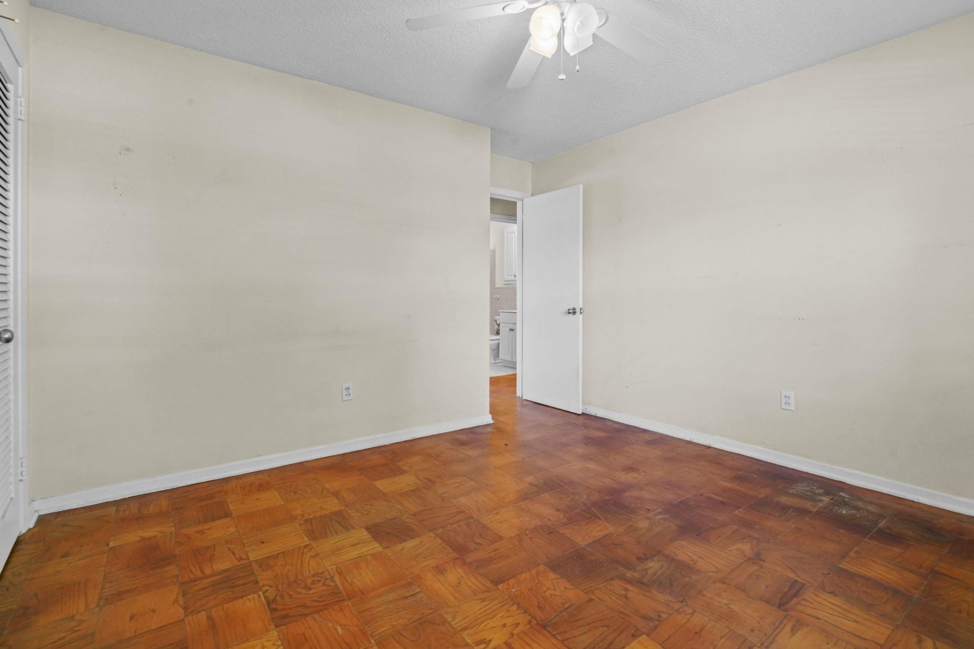 748 Yellowwood Ave.  Photo 15