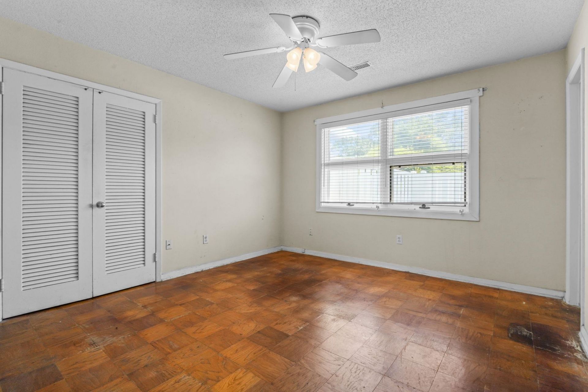 748 Yellowwood Ave.  Photo 16