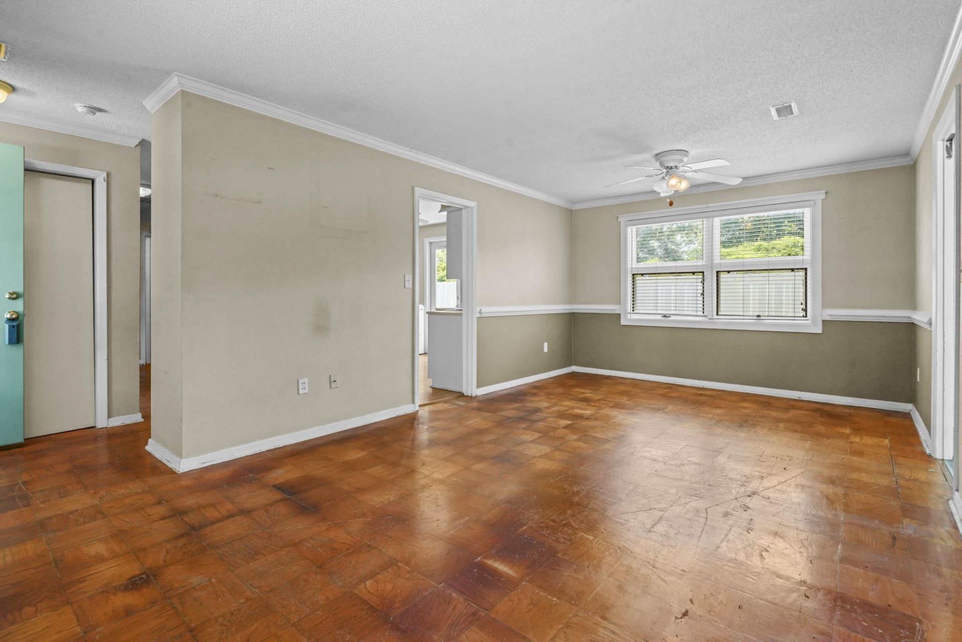 748 Yellowwood Ave. Photo 5