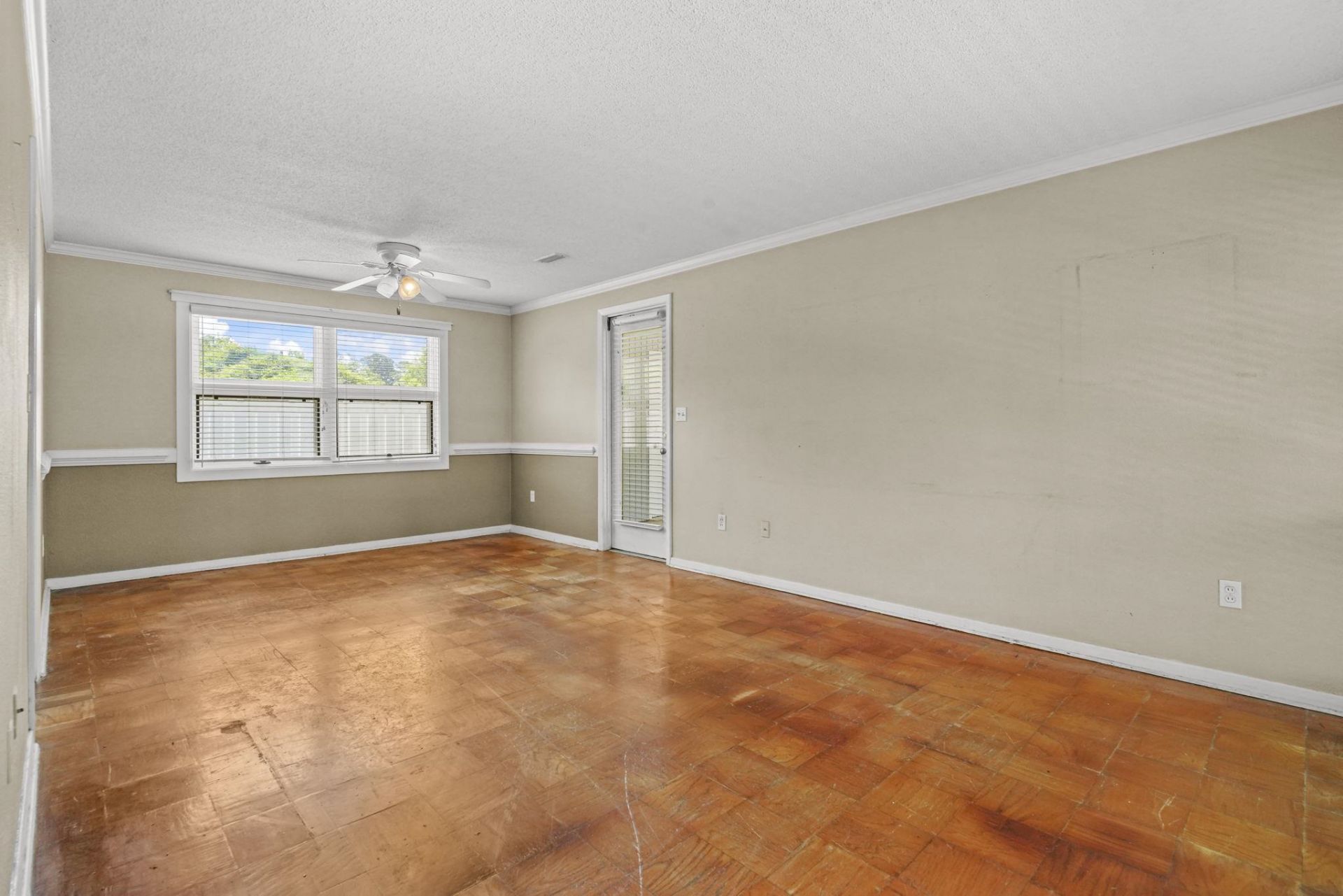 748 Yellowwood Ave.  Photo 6