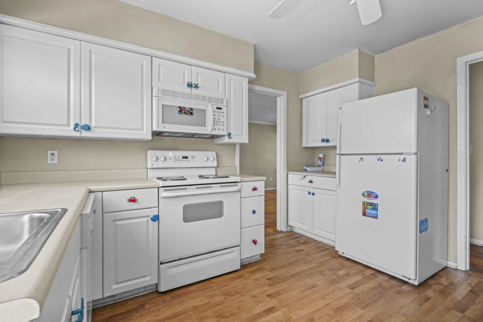 748 Yellowwood Ave.  Photo 9