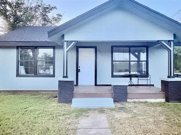905 2nd St, Graham, TX 76450