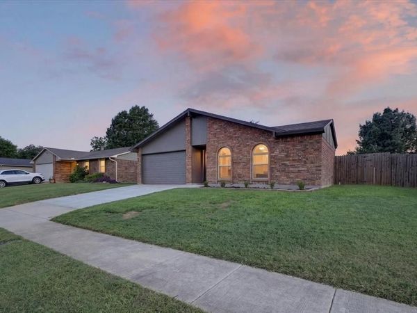 4121 Blue Flag Lane, Fort Worth, TX 76137