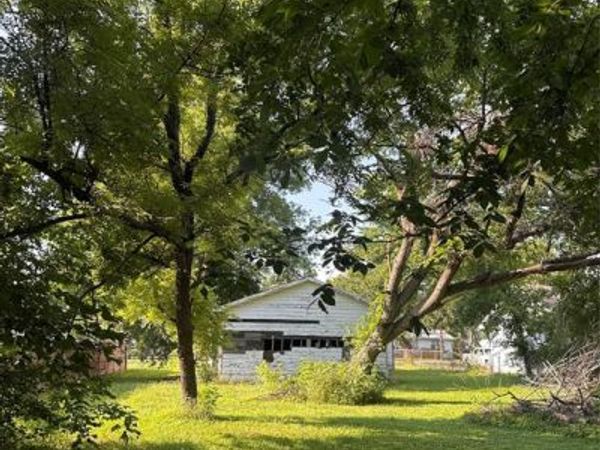 420 E Denton Street , Howe, TX 75459