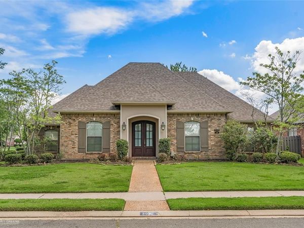 336 Briars Court , Bossier City, LA 71111