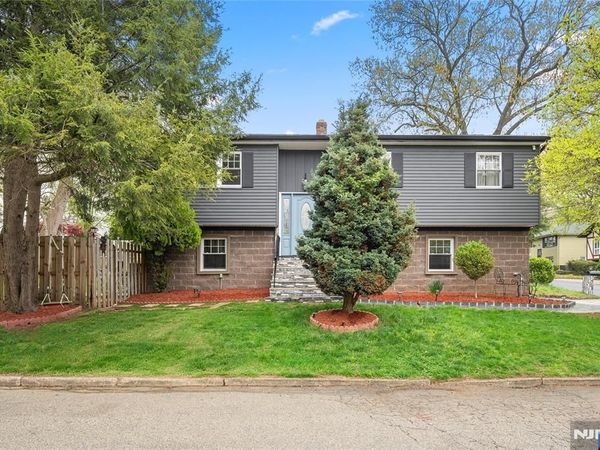 84 Westwood Boulevard, WESTWOOD, NJ 07675