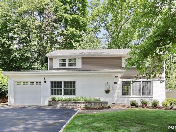 153 Bergen Avenue, WALDWICK, NJ 07463