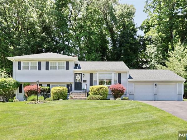 11 Henry Avenue, PARK RIDGE, NJ 07656