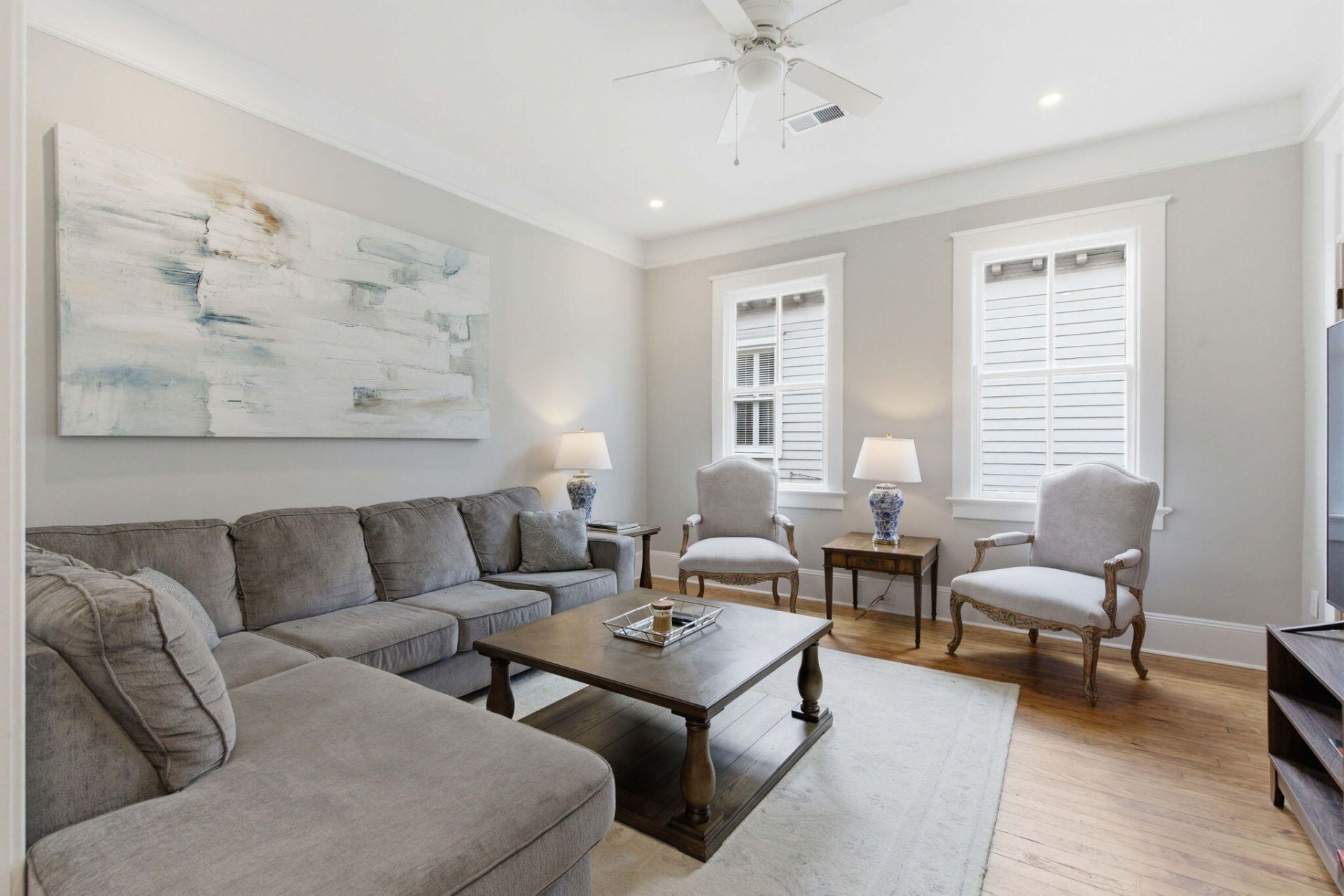 8 Pitt Street Photo 6