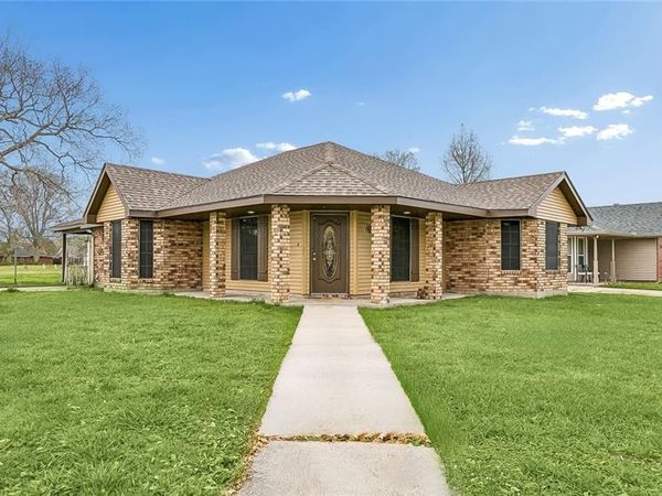 3200 LAKEWOOD Drive, Violet, LA 70092