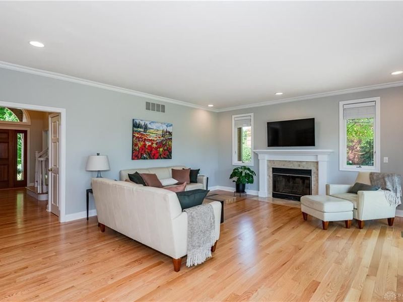 560 Heatherwoode Circle, Springboro, OH 45066 Photo 13