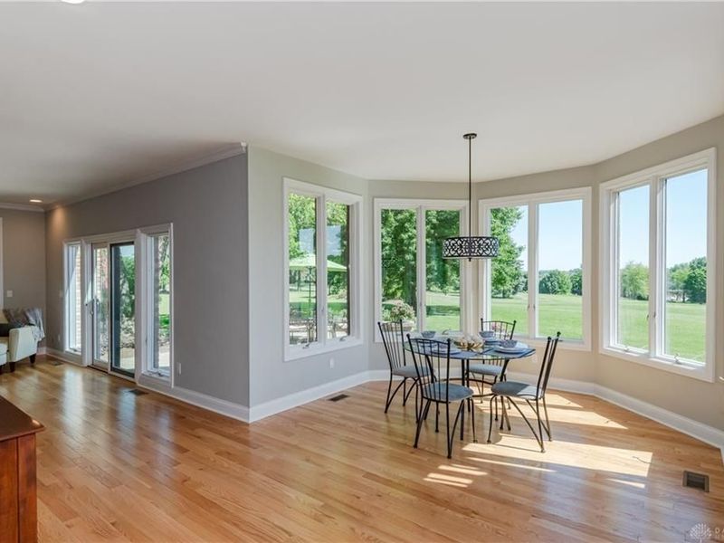 560 Heatherwoode Circle, Springboro, OH 45066 Photo 16