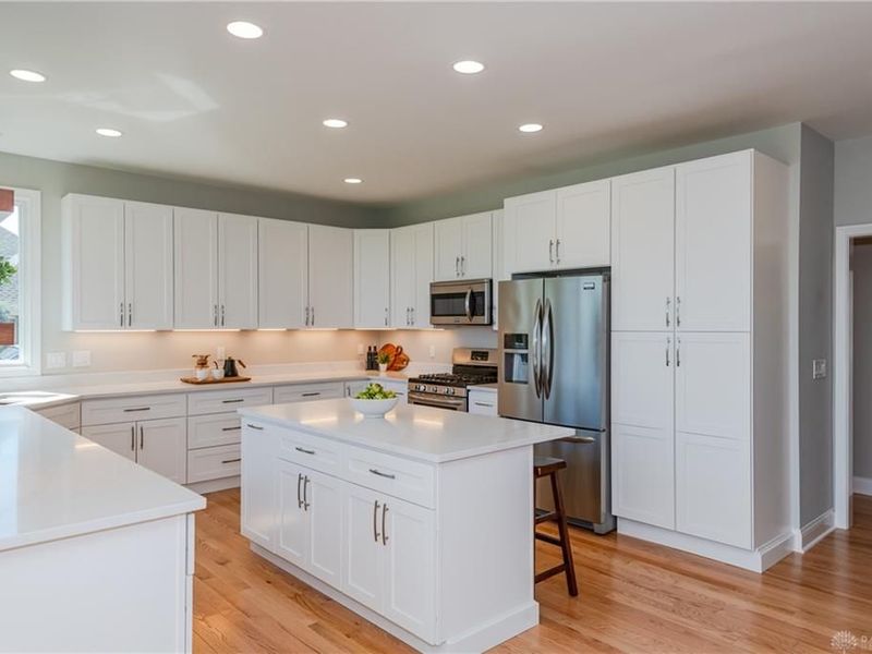 560 Heatherwoode Circle, Springboro, OH 45066 Photo 17