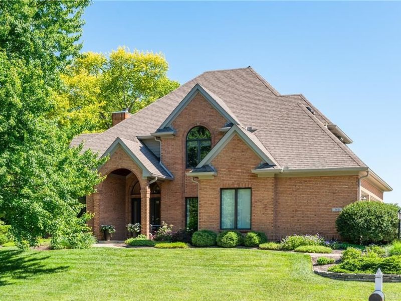 560 Heatherwoode Circle, Springboro, OH 45066 Photo 2
