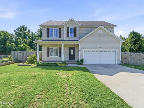 206 Margaret Court , Beulaville, NC 28518