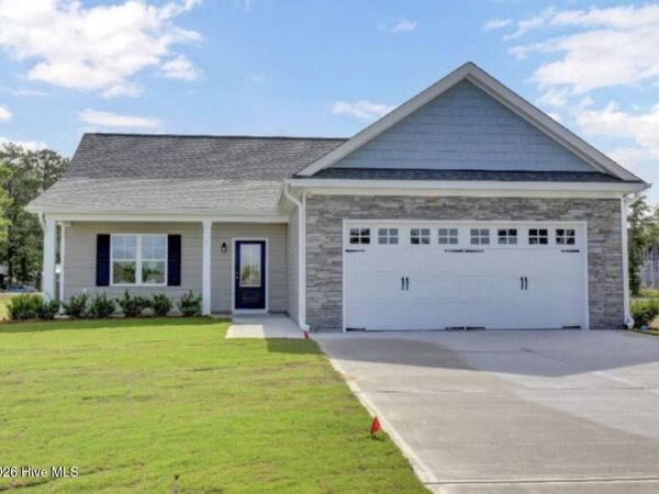 42 Peach Court , Burgaw, NC 28425