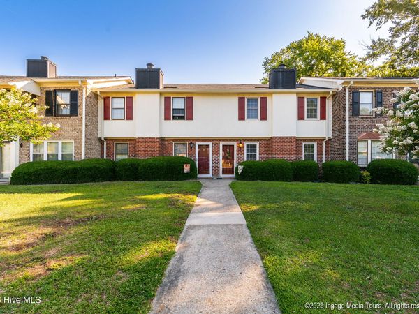 32 Scott Street, Greenville, NC 27858