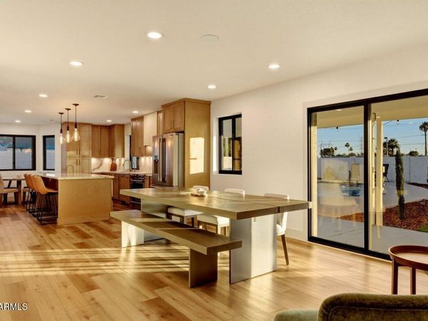740 N ORACLE, Mesa, AZ 85203