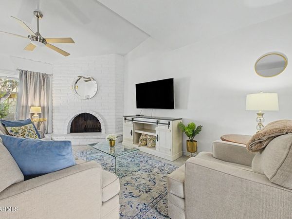 7335 N 11TH Street, Phoenix, AZ 85020