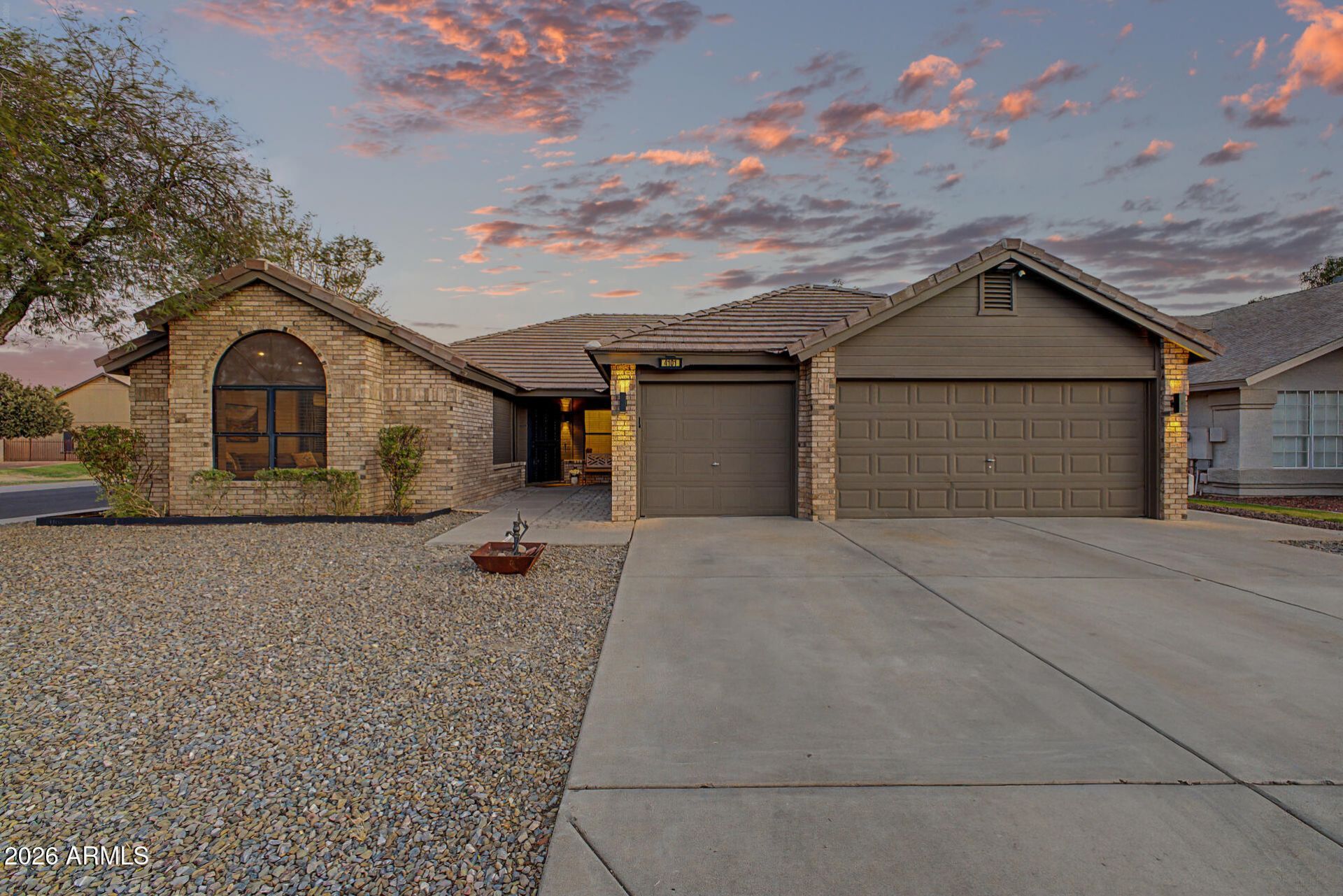4101 W Calle Lejos, Glendale, AZ 85310 Main Photo