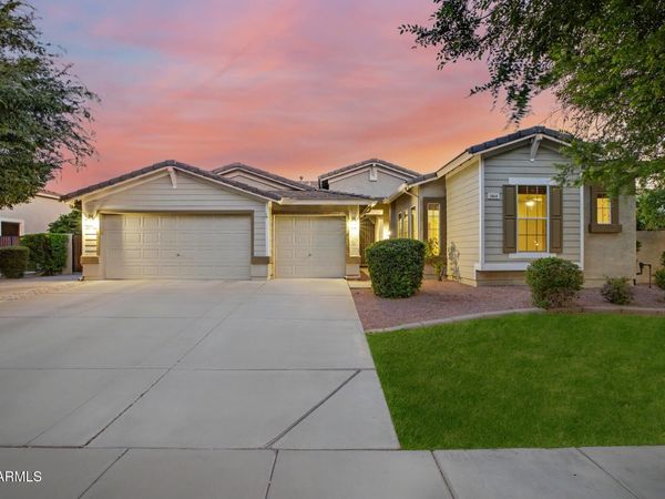 3161 E LEXINGTON Avenue E, Gilbert, AZ 85234