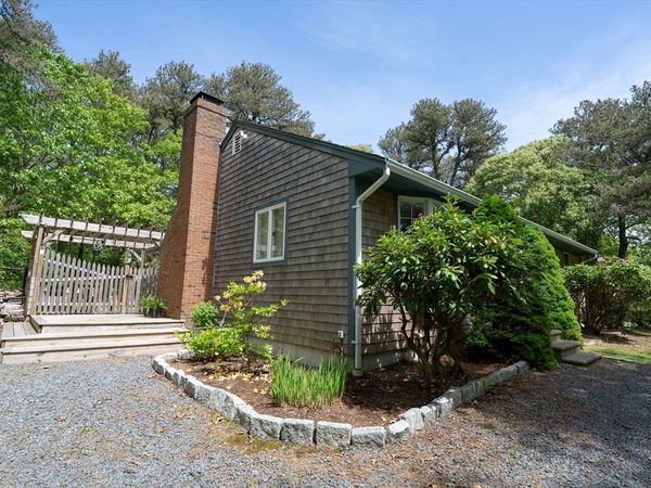 5 Fishermans Rd, Truro, MA 02659