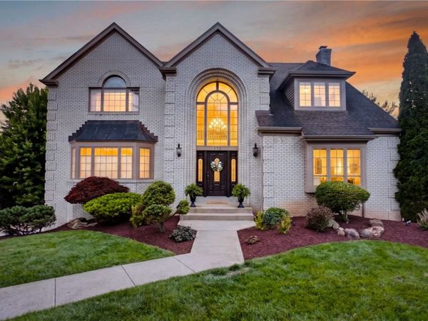 173 Bittersweet Cir , Venetia, PA 15367