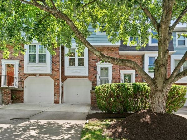 105 Spruce Ct , Pittsburgh, PA 15229