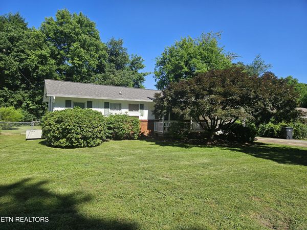 3204 Hazelwood Rd, Knoxville, TN 37921