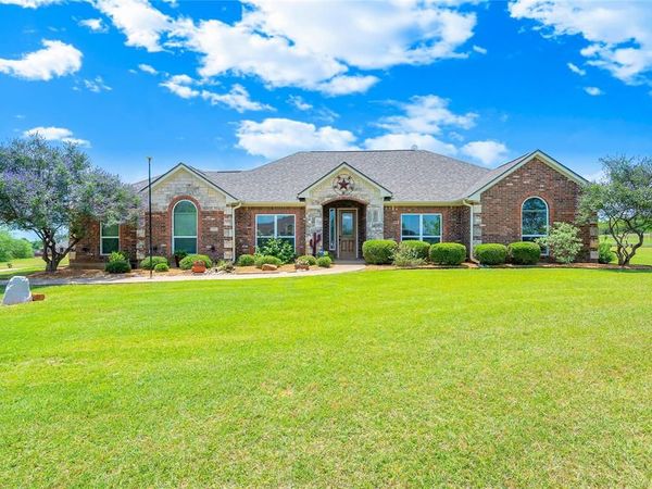 109 Falcons Eye Court, Weatherford, TX 76087