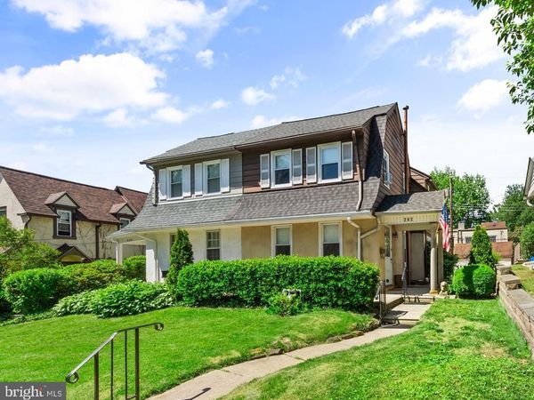 242 HENLEY ROAD, WYNNEWOOD, PA 19096